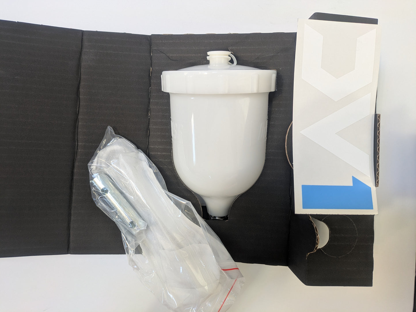DeVILBISS DV1 Non-Digital 1.2mm Clearcoat Spray Gun & Cup Kit