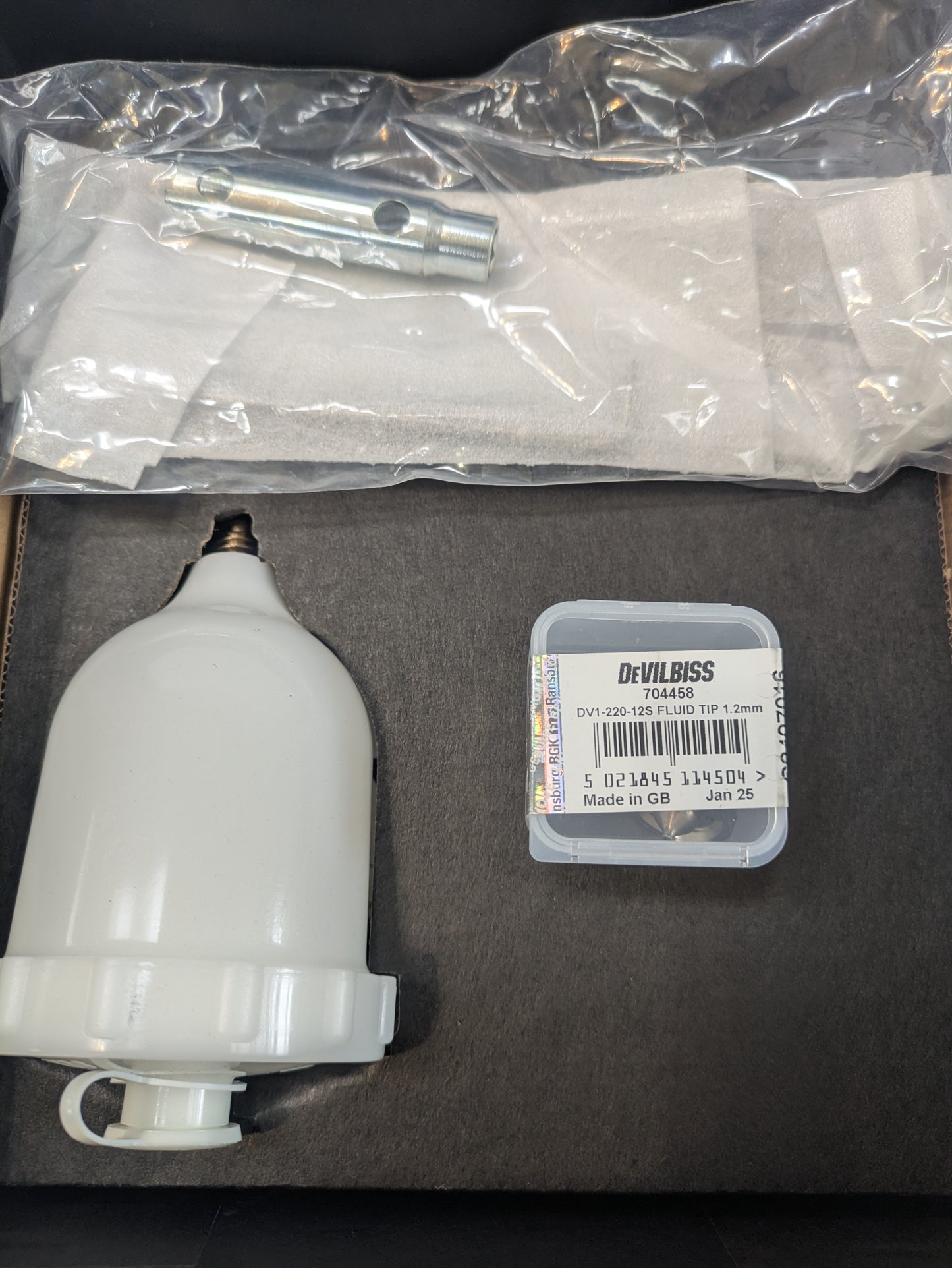 DeVILBISS DV1S Detail Smart Repair Paint Spray Gun with Cup 704532